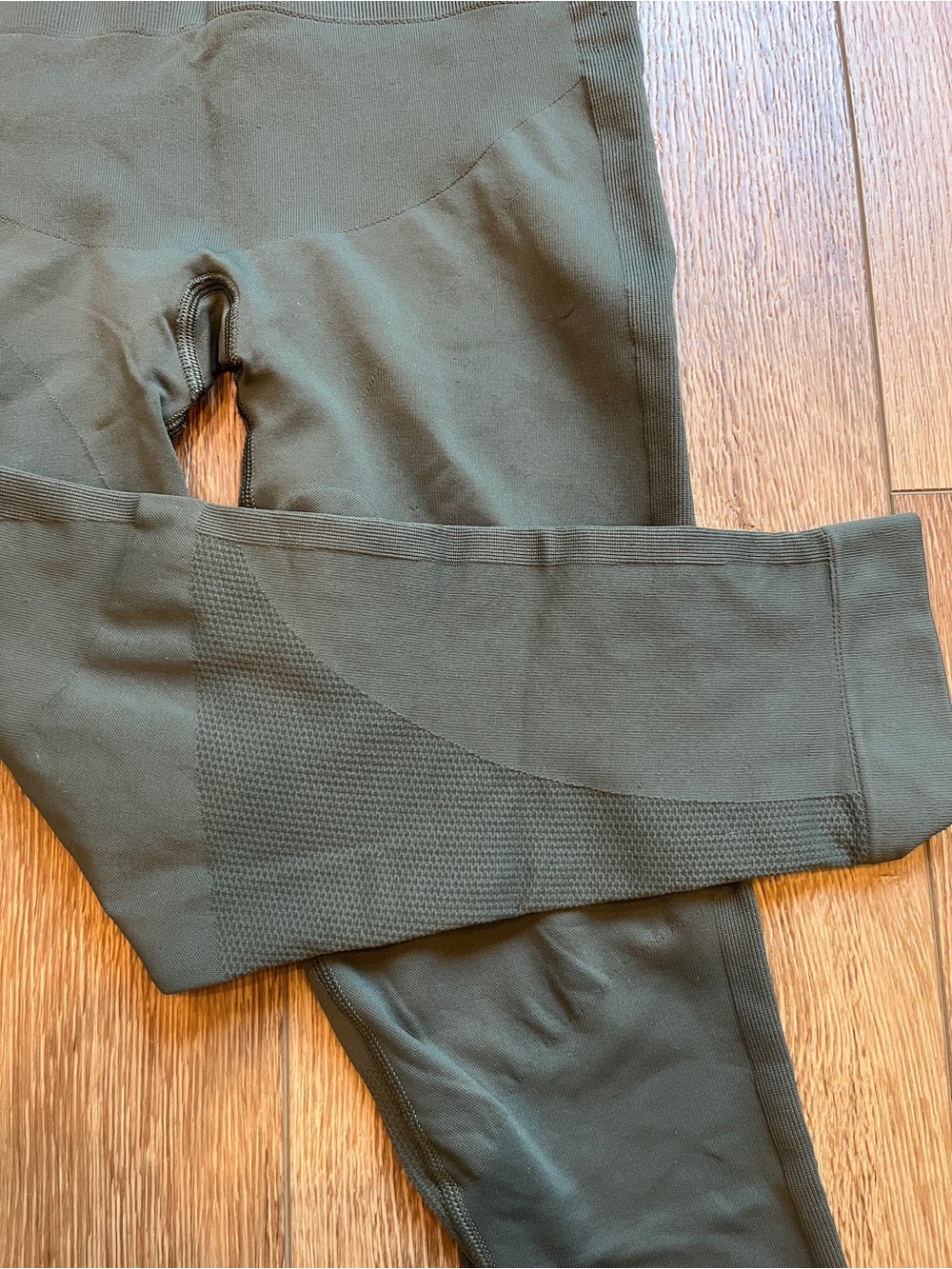 Lululemon Align Mid Rise Cropped Size 8 - Picture 4 of 7